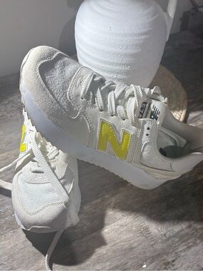 New Balance platform sneaker